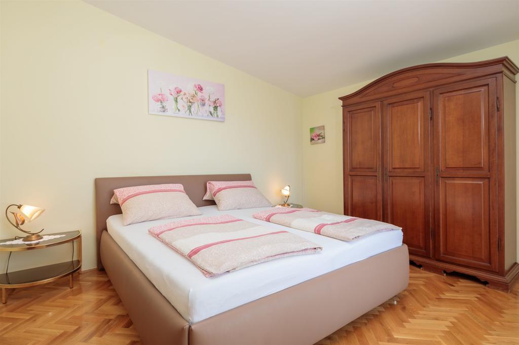 And Alen Apartment Duce