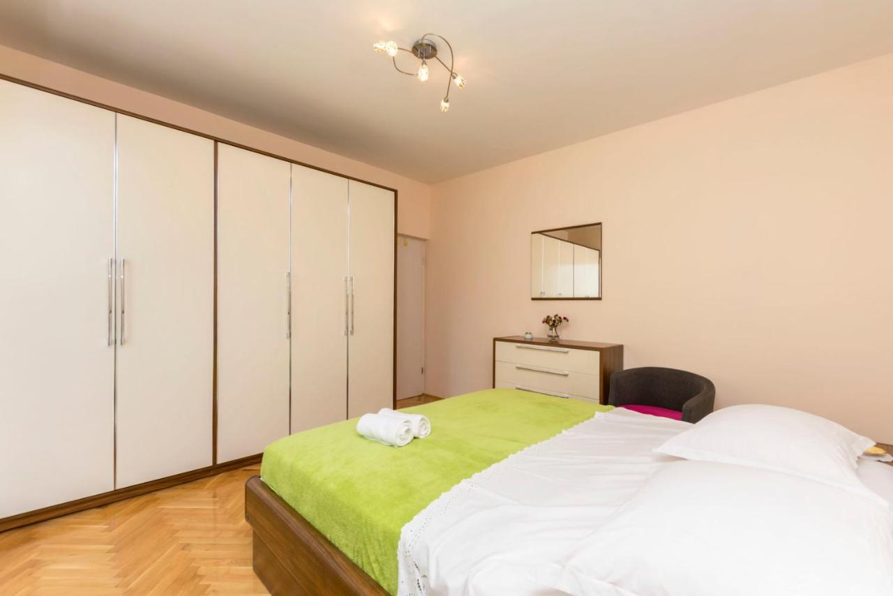 Apartment And Alen